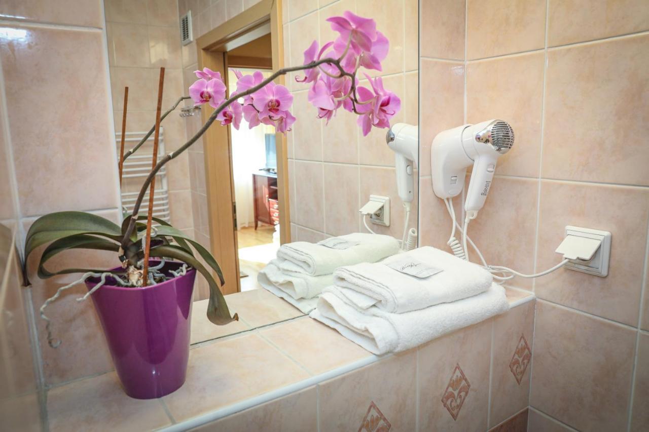 Hotel Uniwersytecki Stary Toruń Eksteriør billede