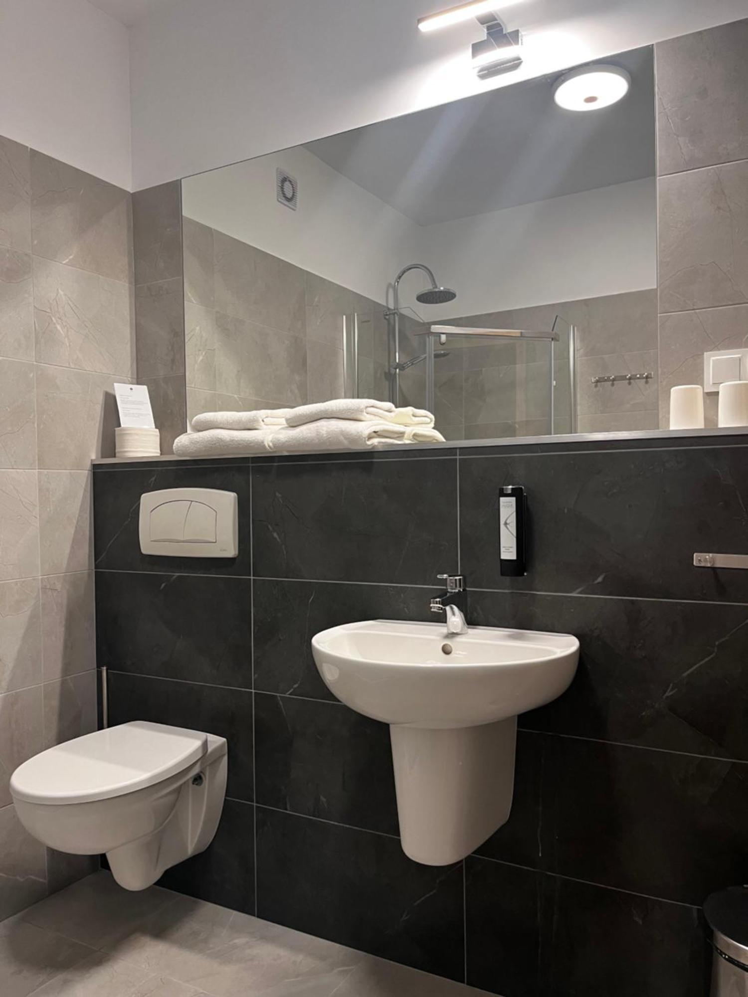 Hotel Uniwersytecki Stary Toruń Eksteriør billede